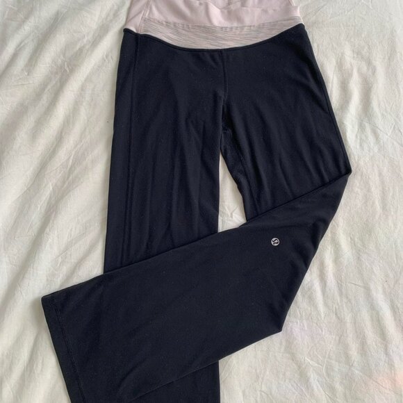 Flare Lulu Astro Pant, cross-over waist - Picture 3 of 7